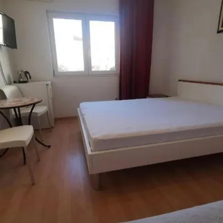 Nada アパート Tučepi