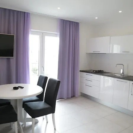 Nada アパート Tučepi