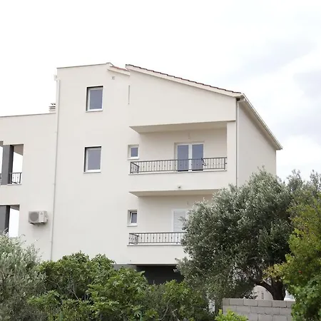 Apartment Nada *